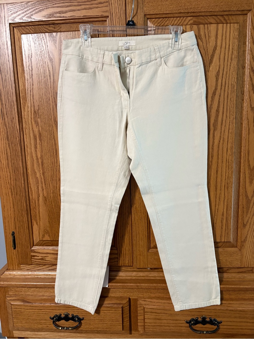 LOFT Off-White Slim Cropped Pants